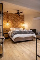 Trikala Mall Suites !