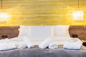 Trikala Mall Suites !