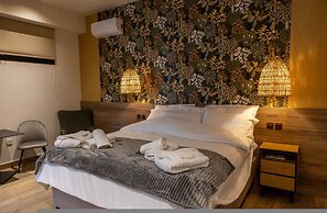 Trikala Mall Suites !