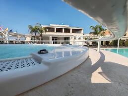 Quadri Pino Near The Sea 3