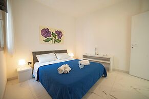 Quadri Pino Near The Sea 4