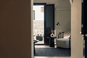 Erthā Suites with private pools