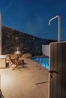 Erthā Suites with private pools