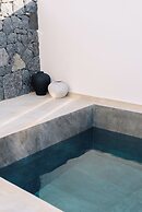 Erthā Suites with private pools