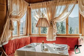 HOTIDAY Room Collection - Campiglio Pradalago