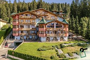 HOTIDAY Room Collection - Campiglio Pradalago