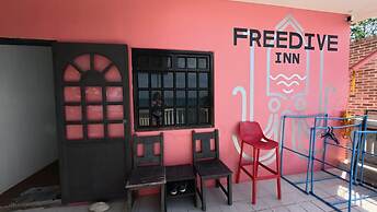 FreeDive Inn