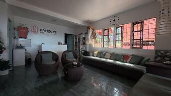 FreeDive Inn