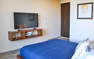 Celestial Penthouse with Private Jacuzzi