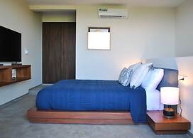 Celestial Penthouse with Private Jacuzzi