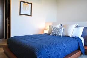 Celestial Penthouse with Private Jacuzzi