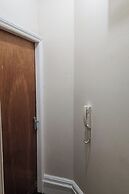 Wolverhampton City Centre - 1-bed Flat - Sleeps 3