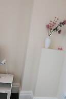 Wolverhampton City Centre - 1-bed Flat - Sleeps 3