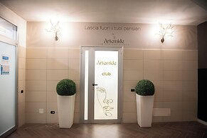 Artemide Fiore Club Suite & Spa