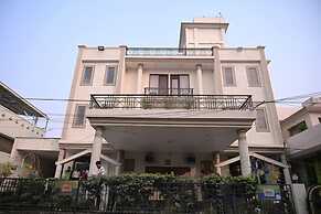 Hotel Kameshut Garden Bar and Restaurant