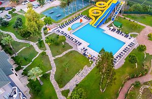 Senza Sunset Beach Hotel