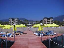 Senza Sunset Beach Hotel