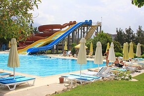 Senza Sunset Beach Hotel