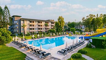 Senza Sunset Beach Hotel