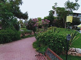 Senza Sunset Beach Hotel