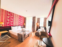 Senza Sunset Beach Hotel