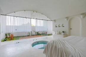 Nomads Resort - Destination Stays