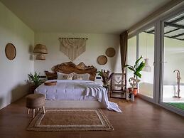 Nomads Resort - Destination Stays