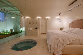 Nomads Resort - Destination Stays