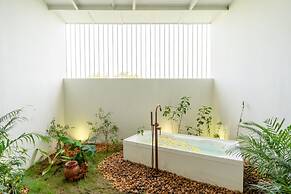 Nomads Resort - Destination Stays