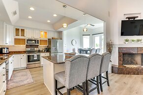 Mtn & City Views: Stunning Villa in Phoenix!