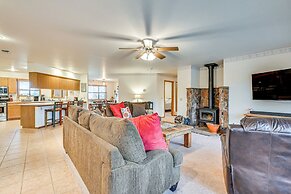 Mtn-view Family Home w/ Grill in Flagstaff!