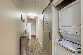 Balcony & Serene Views: Cozy Condo in Huddleston!