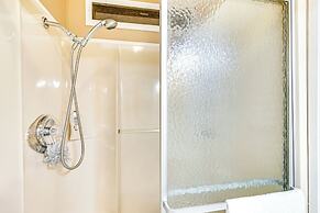 Tranquil Home Near Golf in North Fort Myers!