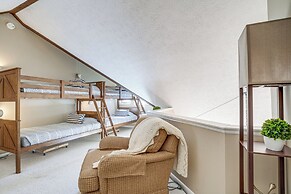 Walk to Lifts: Wintergreen Resort Condo