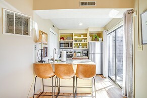 Walk to Lifts: Wintergreen Resort Condo