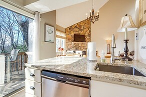 Walk to Lifts: Wintergreen Resort Condo