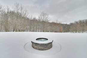 Boyne Mtn Retreat w/ Hot Tub + Shuttle to Resort!