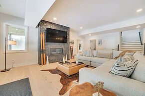 Boyne Mtn Retreat w/ Hot Tub + Shuttle to Resort!