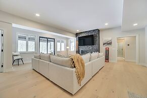 Boyne Mtn Retreat w/ Hot Tub + Shuttle to Resort!