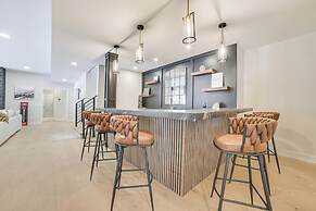 Boyne Mtn Retreat w/ Hot Tub + Shuttle to Resort!