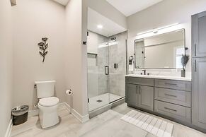 Boyne Mtn Retreat w/ Hot Tub + Shuttle to Resort!