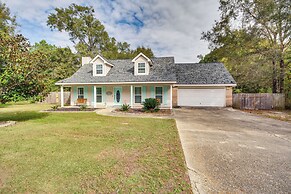 < 1 Mi to Waveland Beach: Spacious Family Home