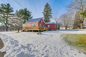 Close to Dtwn Bangor: Inviting Maine Home