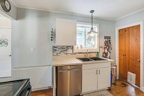 Close to Dtwn Bangor: Inviting Maine Home