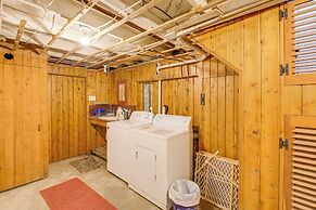 Close to Dtwn Bangor: Inviting Maine Home