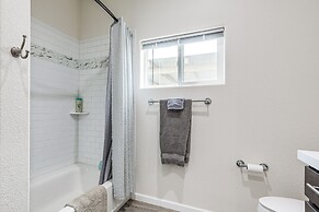 On-site Winery: Rural Plymouth Getaway!