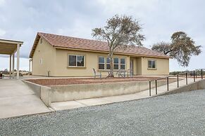 On-site Winery: Rural Plymouth Getaway!