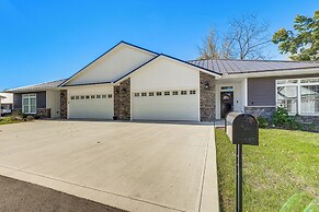 1 Mi to Downtown: Family-friendly Condo