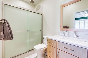 1 Mi to Downtown: Family-friendly Condo