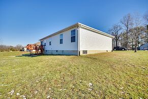 2 Mi to Dtwn Fulton: 'meadowlark' Home w/ Deck!